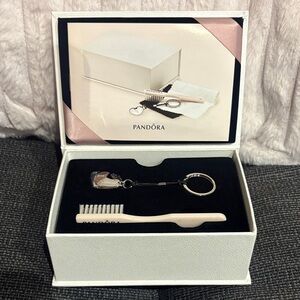 BNIB Pandora Keychain and brush cleaning set kit